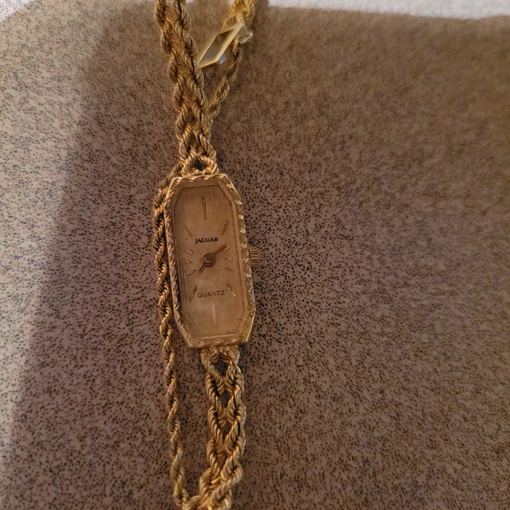 14k Pure Solid Yellow Gold Quartz Watch & 14k Rose Gold vintage wind up watch.
